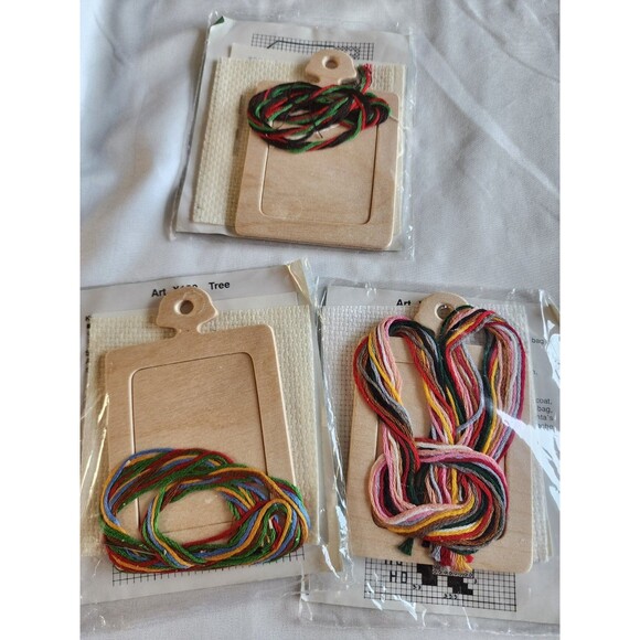 Lot of 3 Vintage NMI Stitch 'N Hang Cross Stitch Ornament Kits NOS Made In USA - Picture 9 of 11